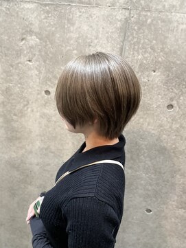 レフ(LEF) アッシュグレージュ/ダブルカラー/ショート/大人女子