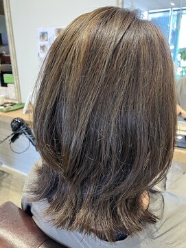 フラッシュ 春日井店 白髪ぼかしハイライト