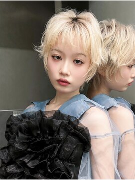 アルバム 新宿(ALBUM SHINJUKU) ショートブリーチハイトーンブロンド顔周りレイヤー_F0886