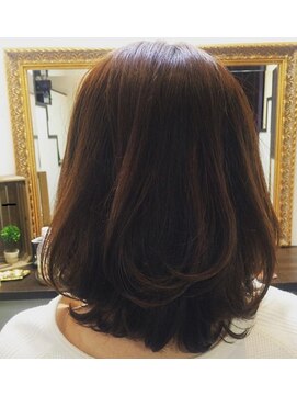 ヘアーデザイン ヴァローレ 南越谷 新越谷(Hair design Valore) 毛先にランダムな動き