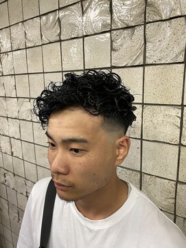 ヒロギンザ 新橋日比谷口店(HIRO GINZA) スキンフェード+スパイラルパーマ