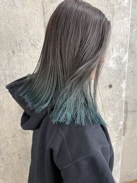イデア(idea) #gray×green　切りっぱなし　モードヘア
