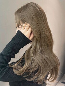 エル バイ アンキシム(elu by AHNKISM) 【韓国ヘア】レイヤーカット顔まわりブリーチなしベージュカラー