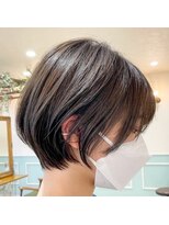 コンフィー(comfy)&nbsp;『サザワ」フェザーパーマチェリーブラウンミニウルフ