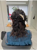ミディアムヘアのゆるふわハーフアップ【清板】