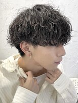 フィフス トウキョウ (fifth TOKYO) 渋谷波巻きパーマメンズセンターパートウルフマッシュカット