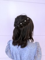 ヘアメイクアン(Hair Make Une)&nbsp;編み込みハーフアップ×パールでつくる大人可愛いお呼ばれヘア♪