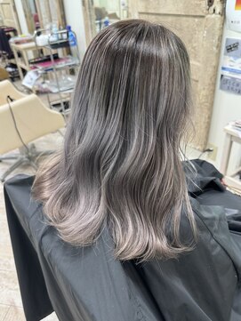 メリー ひたちなか(MERRY) かきあげバング×くすみカラー☆大人ルーズな透明感セミロング