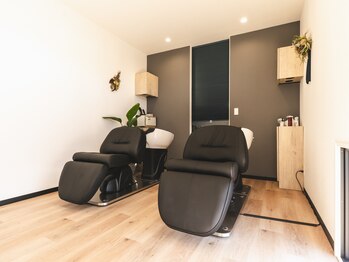 ピースヘアー(piece.hair)の写真/大型店が苦手というお客様にもオススメ☆マンツーマンで仕上げまで対応するのでリラックスできます◎