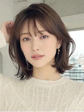カノイ 銀座中央通り(KANOI) 【ブルベ冬20代】色っぽ透け感レイヤーボブ