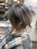 カット ハウス ボブ CUT HOUSE BOB&nbsp;白髪ぼかしショートバレイヤージュ