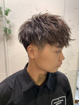 エル(EL by green) 【MITSU】フェザーマッシュ×ショートレイヤー×ツーブロック