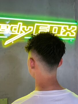 グリーディーフォックス 代々木(Greedy FOX) 韓国マッシュ/センタ-パ-ト/ツイストスパイラル/スキンフェード