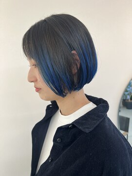 グリ(GURI) シンプルなスクエアボブ×グラデーションカラー　裾カラー