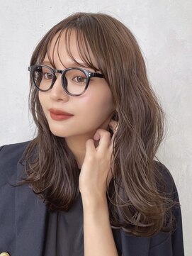 ノイ(noi) 顔周りレイヤーカットくびれヘアミルクティーベージュカラー