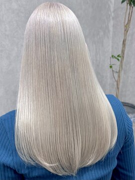 ロウル 渋谷(LOWRL) ホワイト/ブリーチ