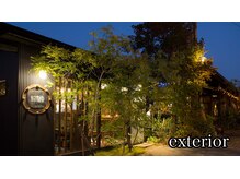 ヘアーメイク ビロー 丸亀店(Hair Make Billow)の雰囲気（駐車場30台広々とした敷地内３１９線沿いコンフォートホテル前）