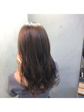 クラフト バイトウキョウ(KRAFT. by TOKYO) 艶カラー/アーモンドブラウン/春の日差しで柔らかく綺麗に見える