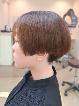 ヘアデザイニング ズーム 飯田橋店(hairdesigning Zoom) 10代20代30代:COOL!ツーブロックグラデーションボブ