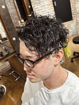 ソーエン クローバー バイ ヘッドライト 札幌大通店(soen clover by HEADLIGHT) フェードブロック × スパイラルパーマ