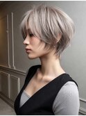 前髪小顔ハイトーンカラー大人ショートボブヘア20代30代40代