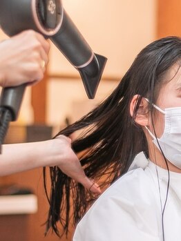 美容室アレスの写真/【深江橋】白髪染めも明るく綺麗に染まる♪髪質に合わせた施術で、大人女性の魅力を引き出す理想の艶髪に☆