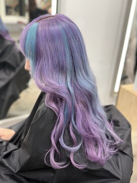 グロウ 渋谷(grow) ペールラベンダーと水色のデザインカラー