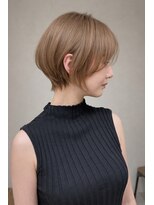 ジゼルアライ(gisele arai) 横顔きれいな大人ショートボブ