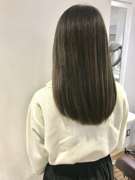 パティオンツー(PATIONN2) グレージュ ブルージュ 透明感 ツヤ感 セミロング 表参道 青山