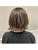 フェンヘアーアイス 中目黒(Fen.hair ici)&nbsp;外ハネボブナチュラルグレージュハイライトカラー