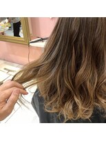 ヌーム 塚本店(NOOM)&nbsp;自然なグラデーションカラーベージュ　ロングからセミロングへ