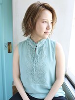 バース(BIRTH)&nbsp;天神【BIRTH】ハイライトカラー×外ハネウエーブ