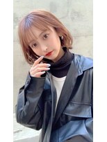 アイユー(ii+U)&nbsp;ペールベージュ　内巻きボブ　韓国スタイル　冬ハイトーン