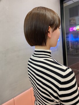 ロンドポレール 北千住(Lond polaire) 【伊勢】ぱつっとボブ/セクションカラー/ペールベージュ