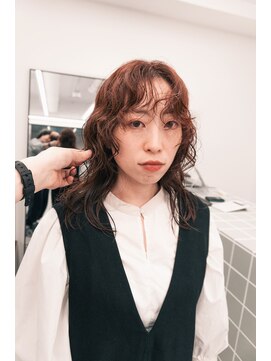 シカ(sica) オレンジレッド顔まわりパーマ