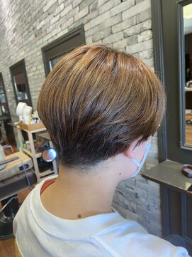 トイロ(toiro) 刈り上げショート