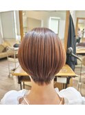 ショートヘア×フレッシュオレンジカラー