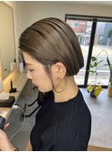 シャドウツールぱっつんボブ