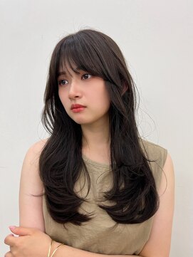 ヒュー 広島(HEW) 20代30代大人かわいい韓国レイヤーカットオリーブベージュ