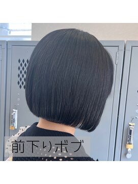 リル バイ フレイムス 川口(Lilou by Frames) 前下がりボブ