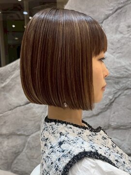 ソワネ 表参道(soigne) 表参道大人ショートボブ顔周りレイヤーカットくびれショート40代