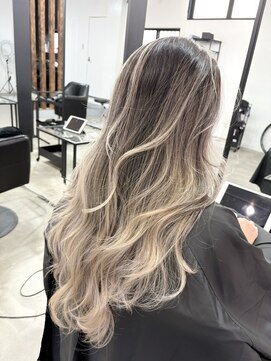 ウィリーベル 沖縄(WILLIE BELLE) 外国人風バレイヤージュ/スーパーロング/ゴールドアッシュ