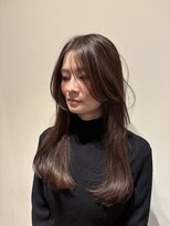 イコル(ikoru) レイヤーカットロングレイイヤーハッシュカットオリーブベージュ