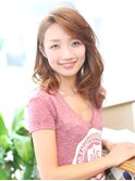 大人の魅力たっぷりのルーズなパーマスタイル