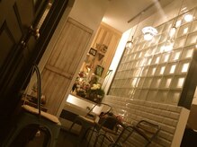 ヘアーサロンネイブ(Hair Salon Nab)の雰囲気（小さなカフェに来たような待合ブース☆welcome drinkをどうぞ♪）