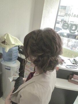 ヘアセットサロンエッジ(Edge) ガーリィ編込みお団子