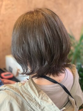アークスヘアー 大人かわいい☆外ハネ×透明感ベージュエアリーボブ
