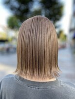 フツーロ 栄(FUTURO) ゴールドベージュ