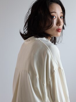 シー バイ ファム(shii by fam.)の写真/新しいスタイルの自分に出会いたい方必見!!立体感の出る当店自慢のカットで顔周りが華やかな印象に＊