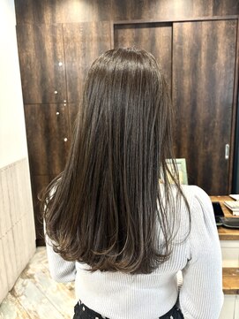 リノナ(Linona) ロングショートワンカールパーマカーキグレージュ前髪錦糸町